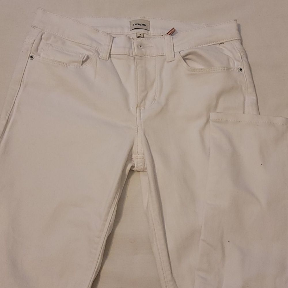 Sneak peak distressed jeans size 3‎